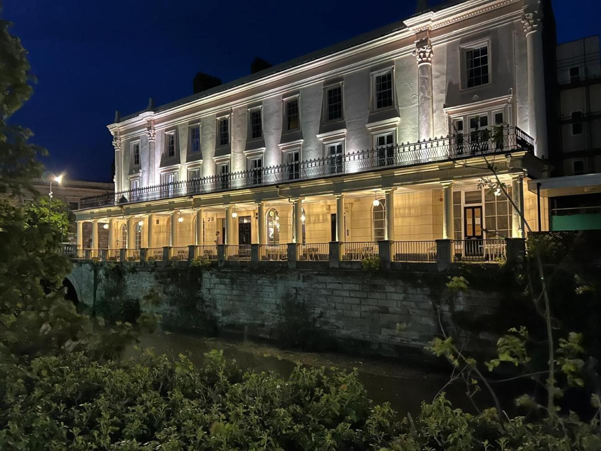 Victoria Colonnade Aparthotel Leamington Spa Exterior foto